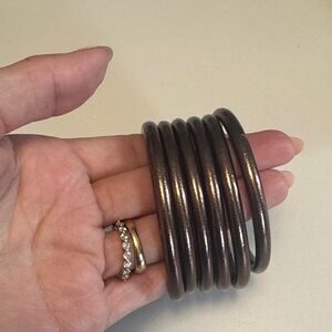 Chic Black Bangle Set